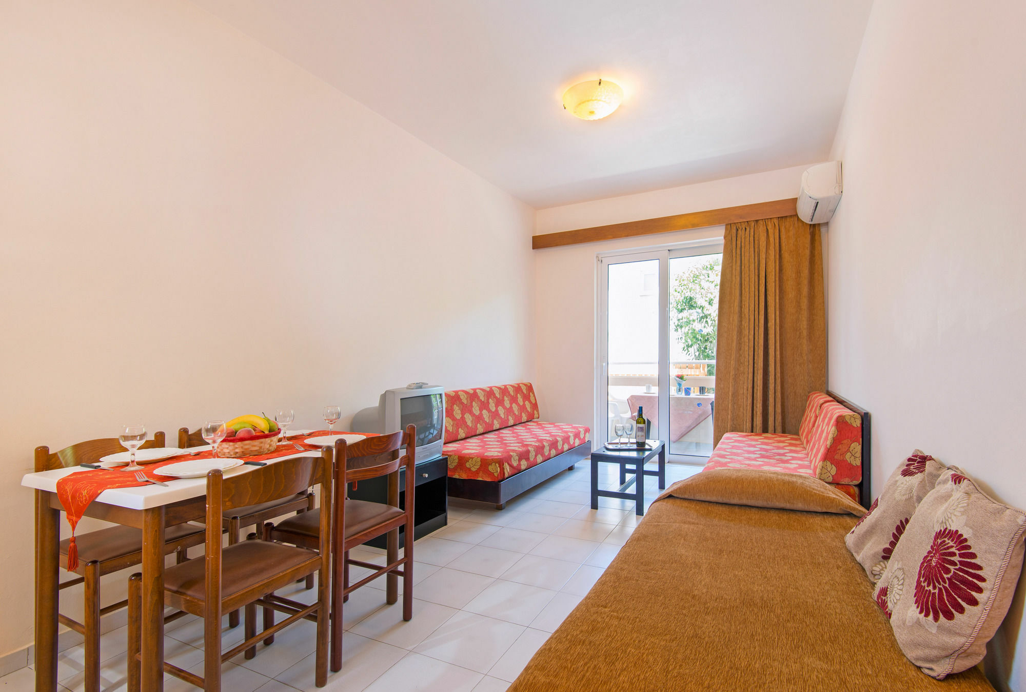 Sunday Aparthotel